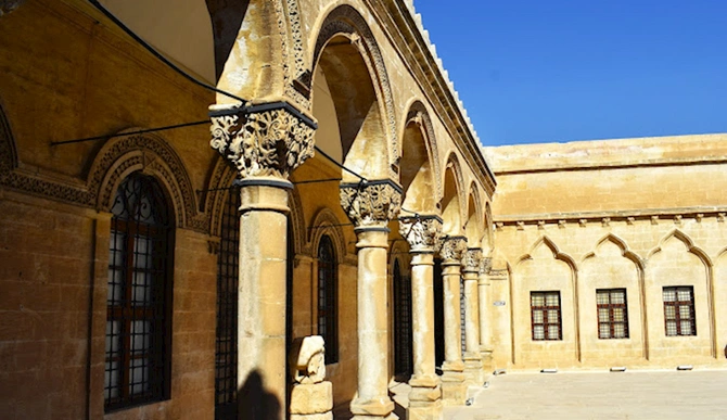 Turistlərin heyran qaldığı, tarixi özündə yaşadan Mardin — FOTOLAR Turistlərin heyran qaldığı, tarixi özündə yaşadan Mardin — FOTOLAR
