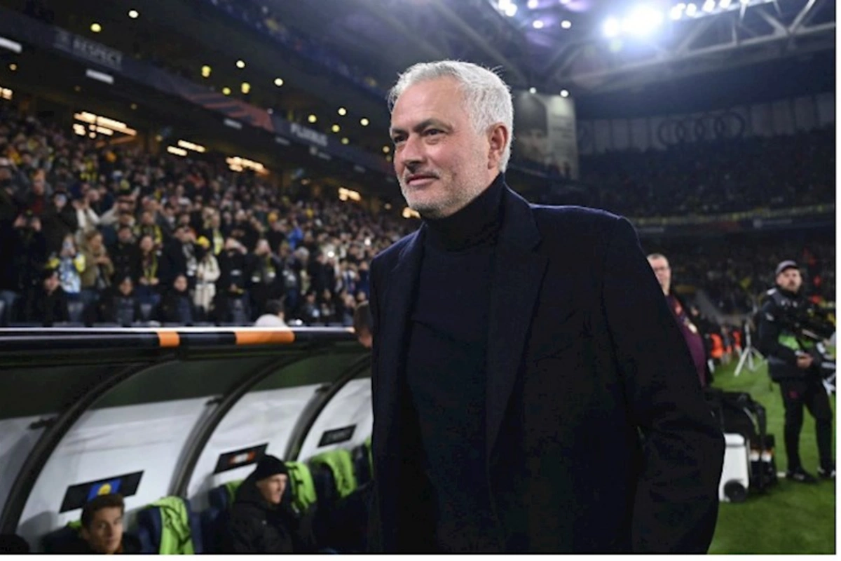 Yatın, sonra da qələbə gözləyin — Mourinyo Fənərbağça azarkeşlərindən gileyləndi