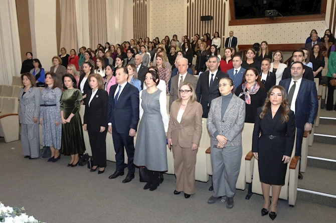 AHİK tərəfindən Qadınlar Günü münasibətilə konsert proqramı təşkil olunub — FOTOLAR AHİK tərəfindən Qadınlar Günü münasibətilə konsert proqramı təşkil olunub — FOTOLAR