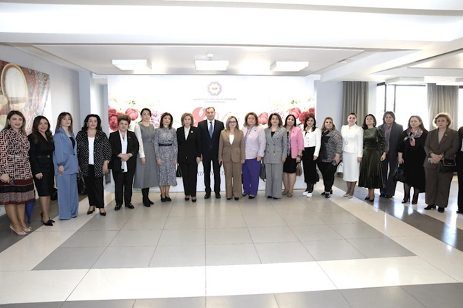 AHİK tərəfindən Qadınlar Günü münasibətilə konsert proqramı təşkil olunub — FOTOLAR AHİK tərəfindən Qadınlar Günü münasibətilə konsert proqramı təşkil olunub — FOTOLAR