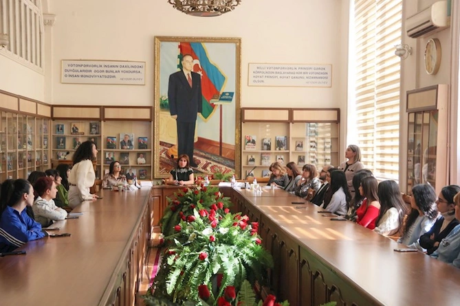 Pedaqoji Universitetdə tələbələrlə sağlam həyat tərzinin təbliği ilə bağlı görüş keçirilib — FOTOLAR