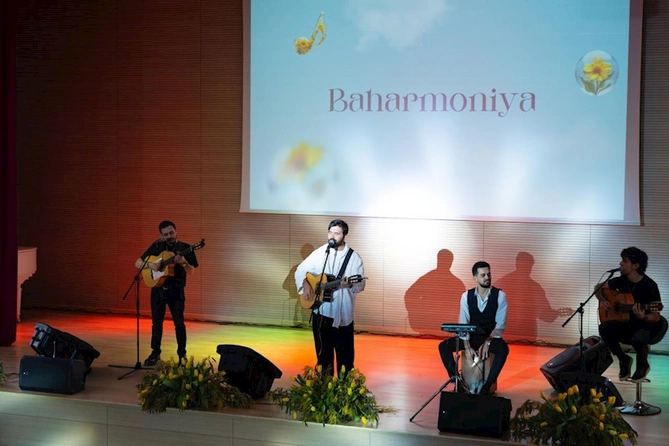 Yelo Bank-da qadınlar günü musiqili axşamla qeyd edildi — FOTOLAR