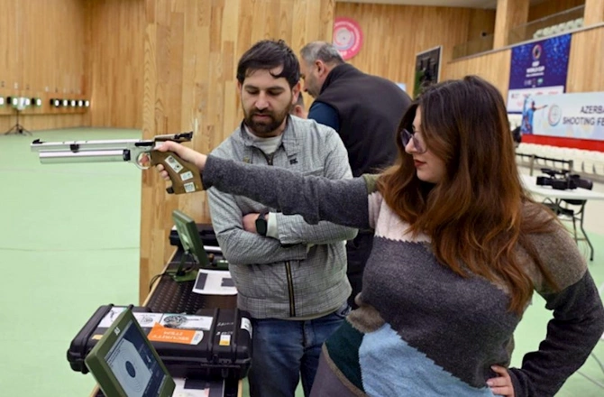 Media nümayəndələri arasında keçirilən güllə atıcılığı yarışının qalibləri müəyyənləşib — FOTOLAR Media nümayəndələri arasında keçirilən güllə atıcılığı yarışının qalibləri müəyyənləşib — FOTOLAR
