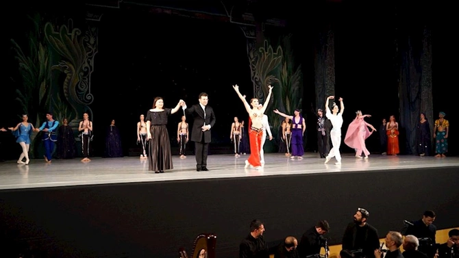 Fikrət Əmirov I Ümumrespublika Musiqi Festivalı çərçivəsində Min Bir Gecə baleti təqdim olunub — FOTOLAR Fikrət Əmirov I Ümumrespublika Musiqi Festivalı çərçivəsində Min Bir Gecə baleti təqdim olunub — FOTOLAR