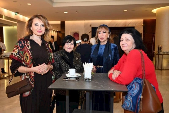 Səhnəarxası: hesabat, müzakirə və yeni imkanlar adlı tədbir keçirildi — FOTOLAR Səhnəarxası: hesabat, müzakirə və yeni imkanlar adlı tədbir keçirildi — FOTOLAR