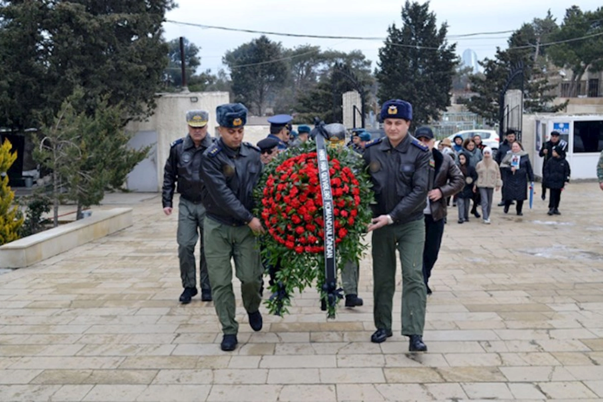 Şəhid hərbi pilot Famil Məmmədlinin xatirəsi yad edildi — FOTOLAR