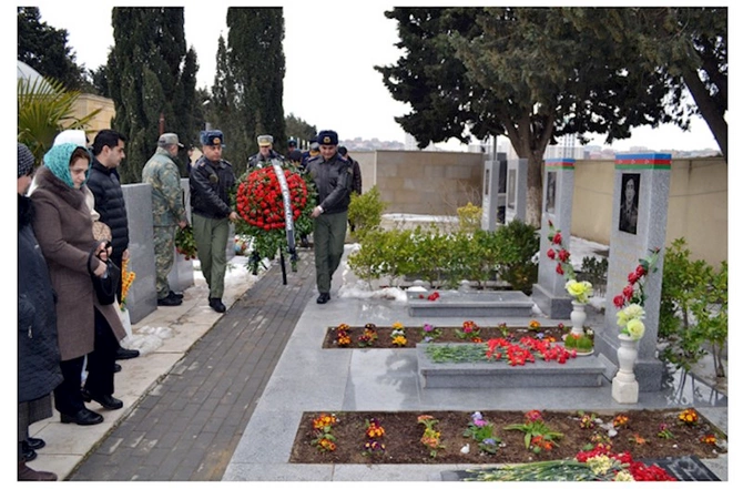 Şəhid hərbi pilot Famil Məmmədlinin xatirəsi yad edildi — FOTOLAR Şəhid hərbi pilot Famil Məmmədlinin xatirəsi yad edildi — FOTOLAR