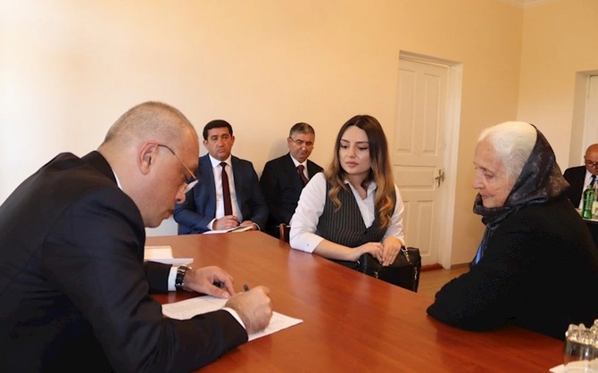 Zaur Mikayılov Şəmkirdə vətəndaşları qəbul etdi — FOTOLAR