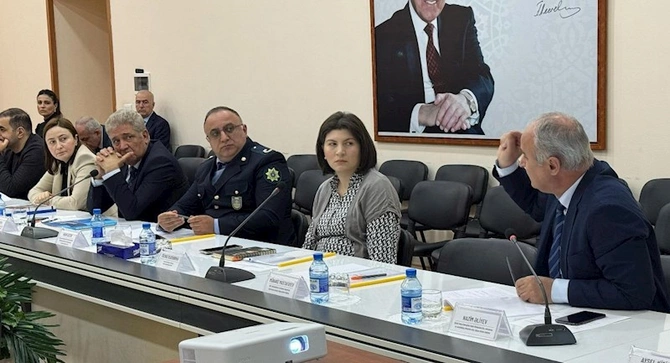 Azərbaycan vəkili jurnalı birinci oldu — FOTOLAR