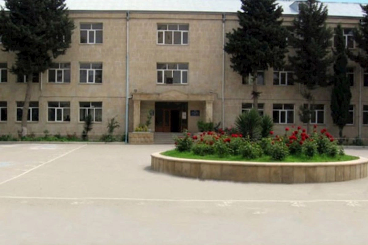 SON DƏQİQƏ! Bakıda şagird məktəbin binasından özünü atdı