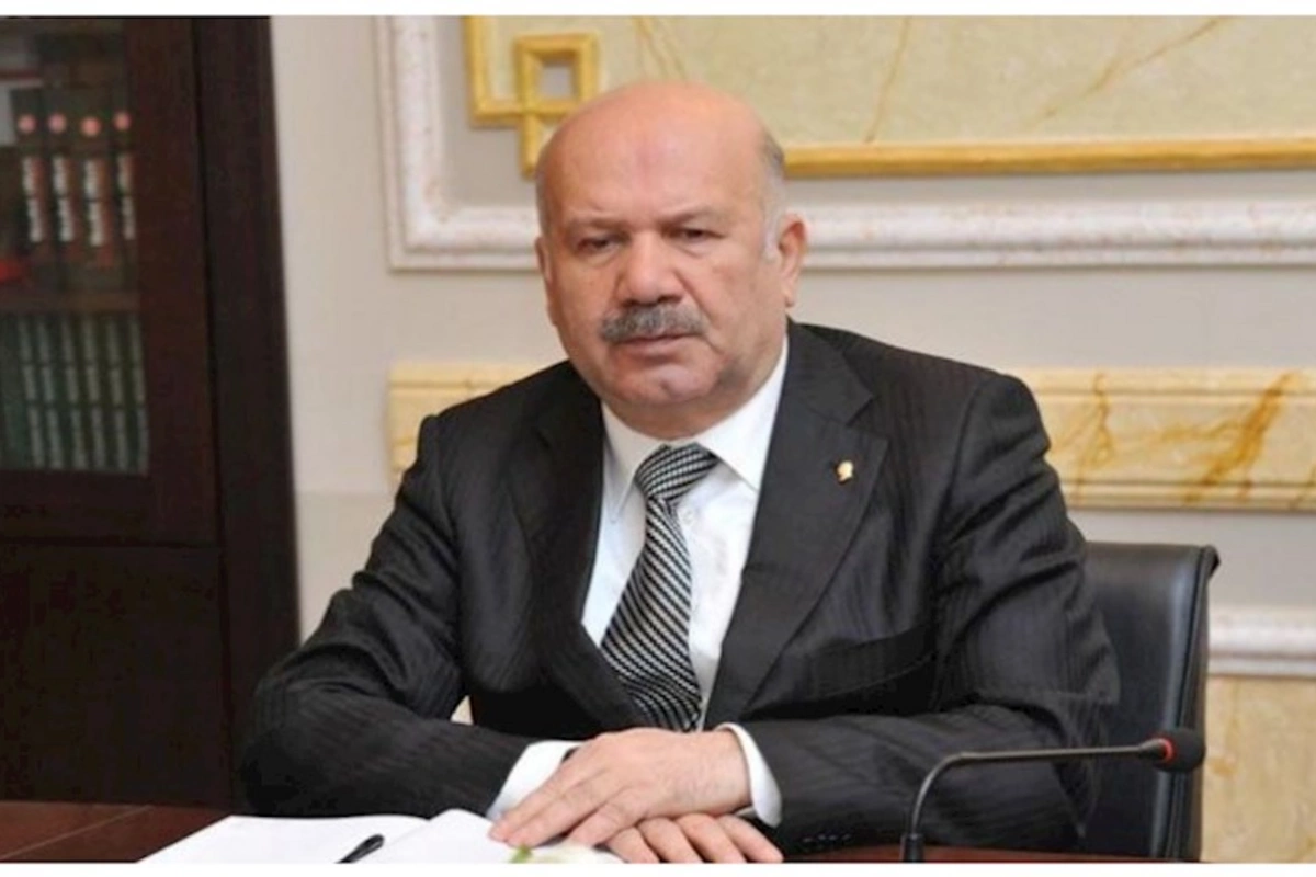 Deputat hünəri var, uduzsun dedi — Ay Zubir, sən topu götürəndə...