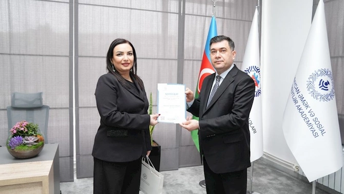 Azərbaycan Həmkarlar İttifaqları Konfederasiyasının Əmək və Sosial Münasibətlər Akademiyasında təlim keçirilib — FOTOLAR Azərbaycan Həmkarlar İttifaqları Konfederasiyasının Əmək və Sosial Münasibətlər Akademiyasında təlim keçirilib — FOTOLAR