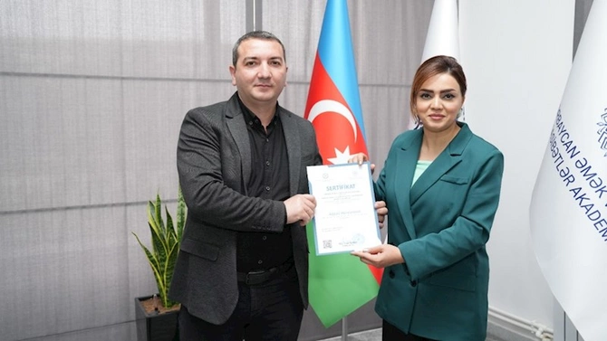 Azərbaycan Həmkarlar İttifaqları Konfederasiyasının Əmək və Sosial Münasibətlər Akademiyasında təlim keçirilib — FOTOLAR Azərbaycan Həmkarlar İttifaqları Konfederasiyasının Əmək və Sosial Münasibətlər Akademiyasında təlim keçirilib — FOTOLAR