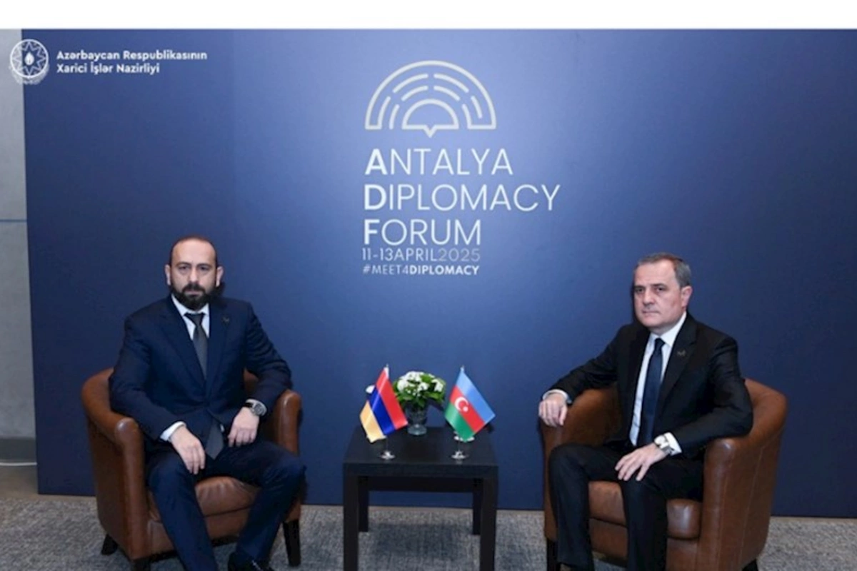 Azərbaycan və Ermənistan XİN başçıları Antalyada normallaşma prosesini müzakirə ediblər