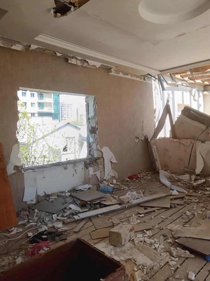 Daha bir MTK yaşayış ola-ola söküntü aparır – “Evimi başıma uçurdurlar, kömək edin” — FOTOLAR Daha bir MTK yaşayış ola-ola söküntü aparır – “Evimi başıma uçurdurlar, kömək edin” — FOTOLAR