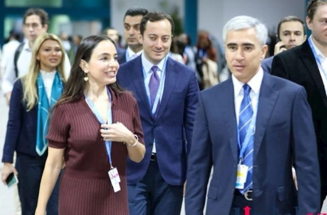 Anar Ələkbərovun doğum günüdür — FOTOLAR Anar Ələkbərovun doğum günüdür — FOTOLAR