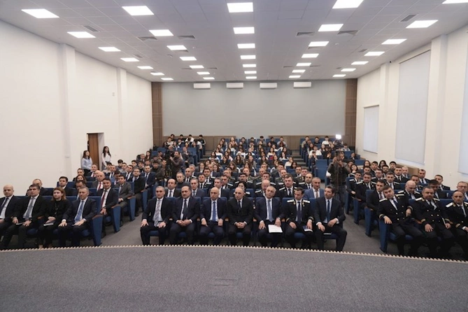 Nazir və Baş prokuror Qarabağ Universitetində — FOTOLAR Nazir və Baş prokuror Qarabağ Universitetində — FOTOLAR