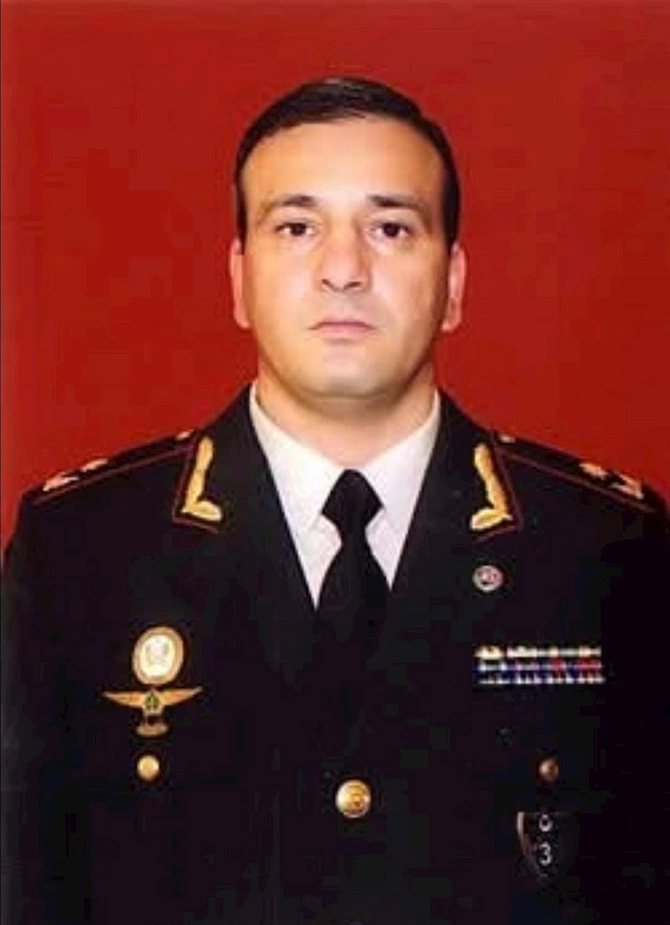 Polislə generalın fotosu qarışdı… “Bu şəxs Polad Həşimov deyil” — FOTOLAR
