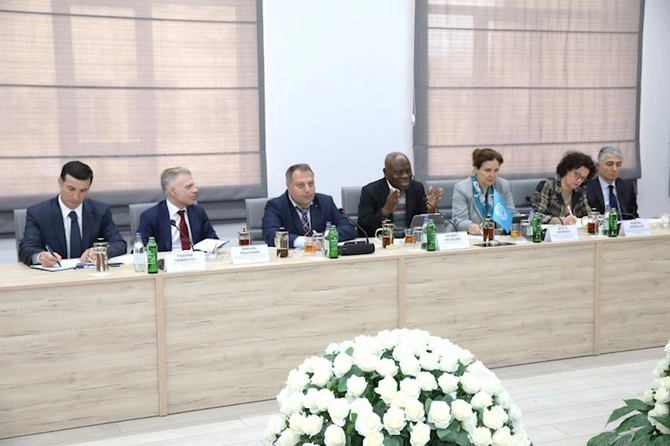 BƏT-in Baş direktoru Azərbaycan Həmkarlar İttifaqları Konfederasiyasında olub — FOTOLAR BƏT-in Baş direktoru Azərbaycan Həmkarlar İttifaqları Konfederasiyasında olub — FOTOLAR
