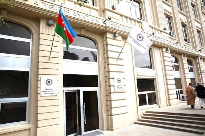 BƏT-in Baş direktoru Azərbaycan Həmkarlar İttifaqları Konfederasiyasında olub — FOTOLAR BƏT-in Baş direktoru Azərbaycan Həmkarlar İttifaqları Konfederasiyasında olub — FOTOLAR