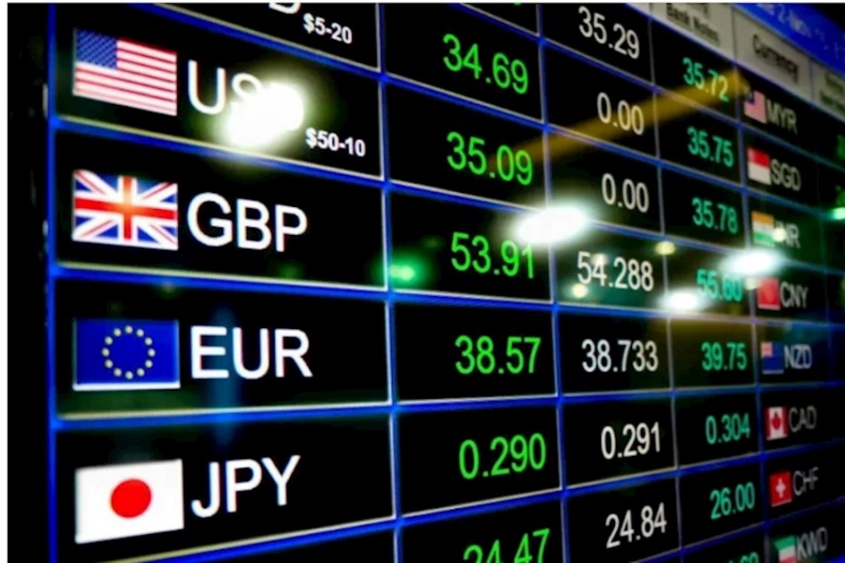 Dollar çökdü — İlin ən aşağı qiymətinə satılır
