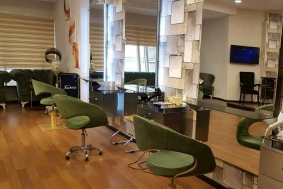 Gözəllik salonundakı hadisənin yeni VİDEOSU
