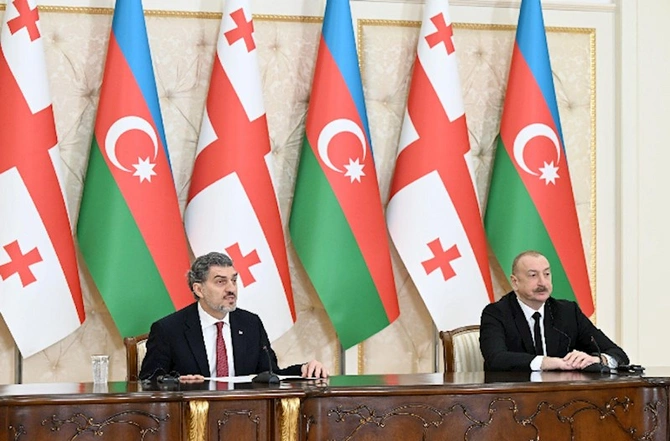 Prezidentlər mətbuata bəyanatla çıxış ediblər — FOTOLAR (YENİLƏNİB)