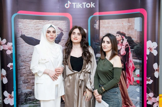 TikTok-da Novruz mövzusunda 12 min video paylaşılıb — FOTOLAR TikTok-da Novruz mövzusunda 12 min video paylaşılıb — FOTOLAR