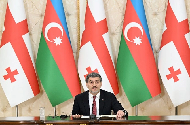 Prezidentlər mətbuata bəyanatla çıxış ediblər — FOTOLAR (YENİLƏNİB)