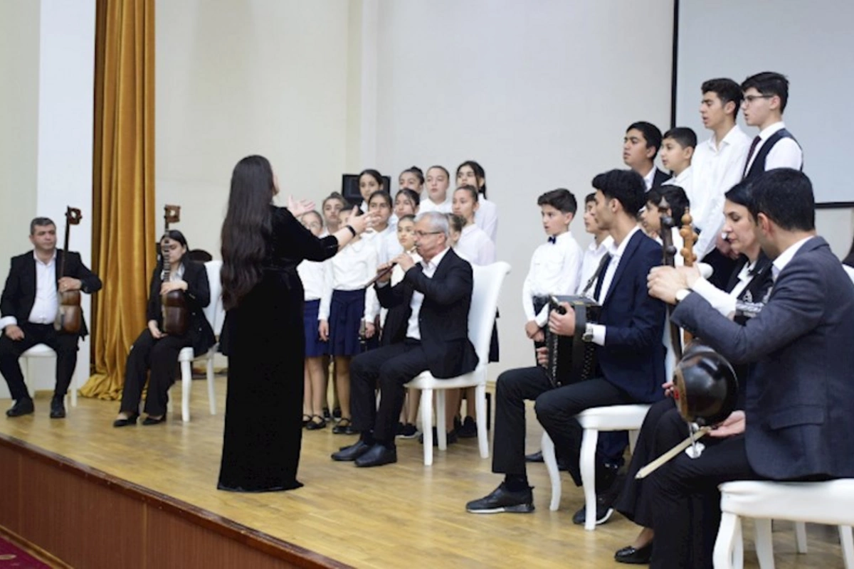 Uşaq İncəsənət festivalı çərçivəsində növbəti ustad dərsi keçirilib — FOTOLAR