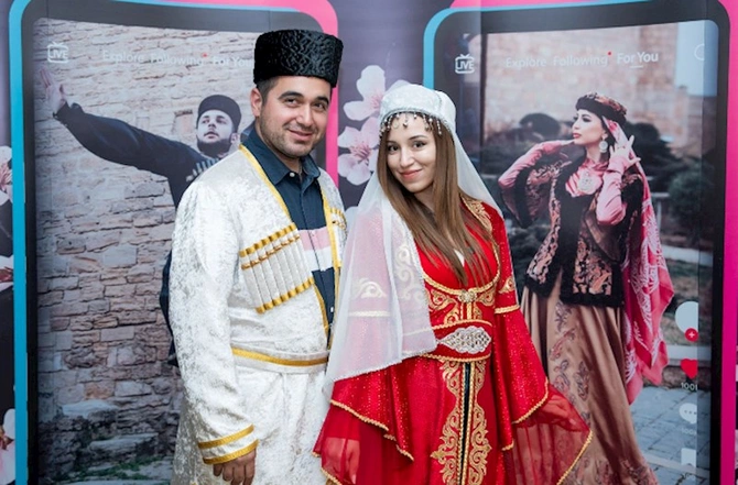 TikTok-da Novruz mövzusunda 12 min video paylaşılıb — FOTOLAR TikTok-da Novruz mövzusunda 12 min video paylaşılıb — FOTOLAR