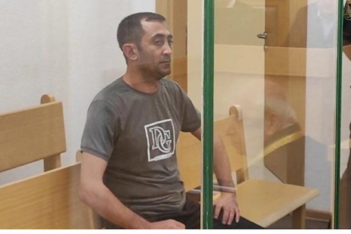 Bir evdə üç nəfəri öldürüb, üçünü yaralayan şəxsə ömürlük həbs