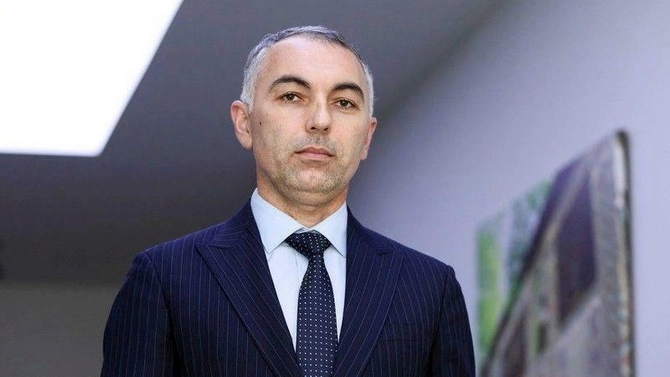 Taksi şirkətlərinin yağışlı havalarda qiyməti qaldırması doğrudurmu? — Ekspert Taksi şirkətlərinin yağışlı havalarda qiyməti qaldırması doğrudurmu? — Ekspert
