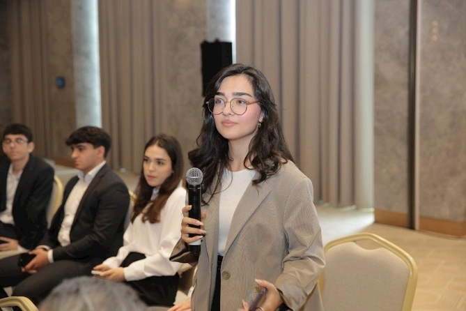 I İDMF-də mədəni irsin qorunmasında innovasiya və rəqəmsallaşma məsələləri müzakirə olunub — FOTOLAR