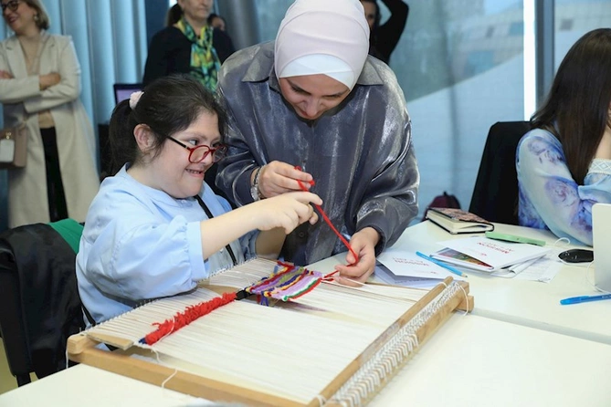 Milli Xalça Muzeyində İsveçrə və Azərbaycan arasında yeni layihə həyata keçirilir — FOTOLAR Milli Xalça Muzeyində İsveçrə və Azərbaycan arasında yeni layihə həyata keçirilir — FOTOLAR