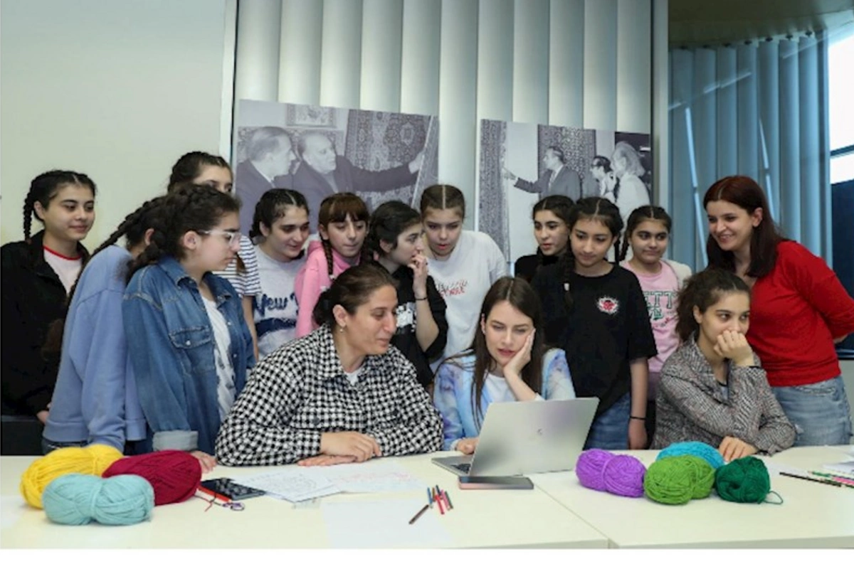 Milli Xalça Muzeyində İsveçrə və Azərbaycan arasında yeni layihə həyata keçirilir — FOTOLAR