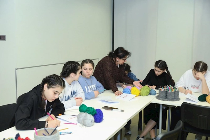 Milli Xalça Muzeyində İsveçrə və Azərbaycan arasında yeni layihə həyata keçirilir — FOTOLAR Milli Xalça Muzeyində İsveçrə və Azərbaycan arasında yeni layihə həyata keçirilir — FOTOLAR