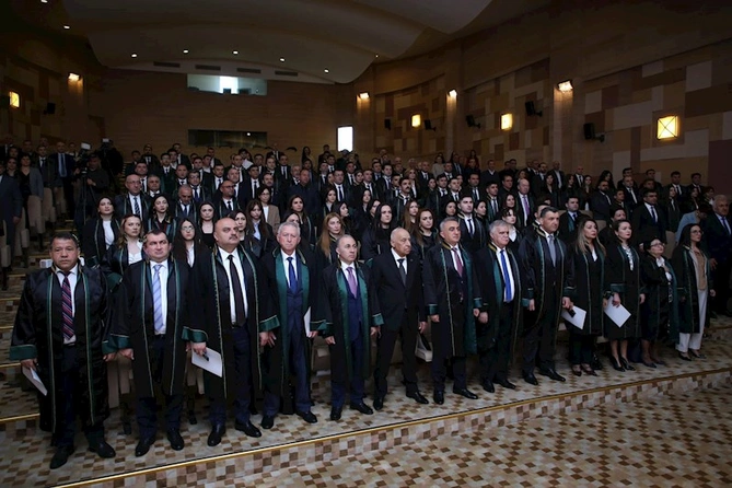 Vəkillər Kollegiyasının Rəyasət Heyətinin iclası keçirilib, bir sıra məsələlər müzakirə edilib — FOTOLAR Vəkillər Kollegiyasının Rəyasət Heyətinin iclası keçirilib, bir sıra məsələlər müzakirə edilib — FOTOLAR