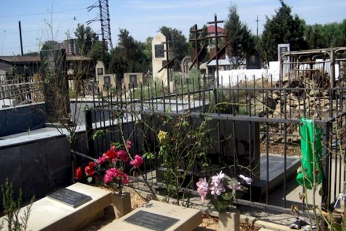 Atasının məzarı üstündə ağır vəziyyətdə tapıldı