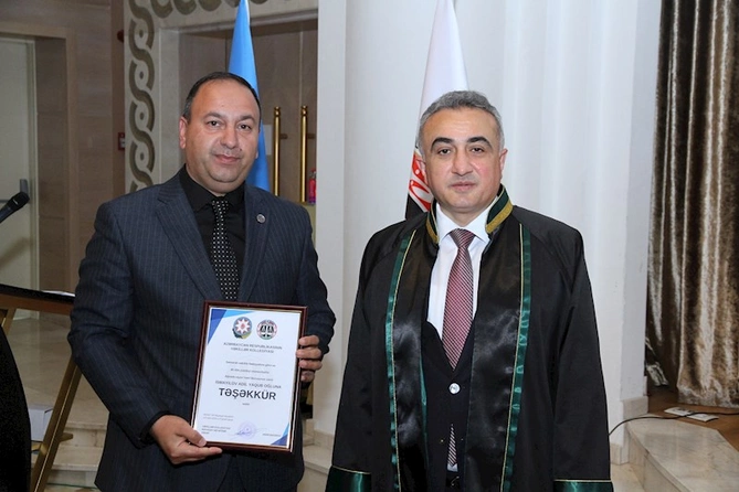 Vəkillər Kollegiyasının Rəyasət Heyətinin iclası keçirilib, bir sıra məsələlər müzakirə edilib — FOTOLAR Vəkillər Kollegiyasının Rəyasət Heyətinin iclası keçirilib, bir sıra məsələlər müzakirə edilib — FOTOLAR