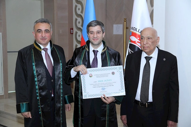 Vəkillər Kollegiyasının Rəyasət Heyətinin iclası keçirilib, bir sıra məsələlər müzakirə edilib — FOTOLAR Vəkillər Kollegiyasının Rəyasət Heyətinin iclası keçirilib, bir sıra məsələlər müzakirə edilib — FOTOLAR