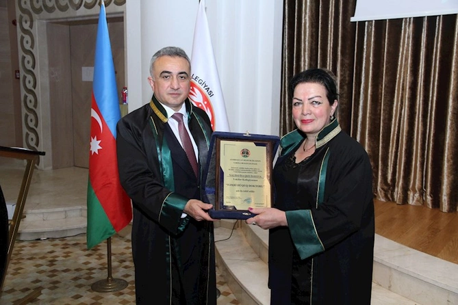 Vəkillər Kollegiyasının Rəyasət Heyətinin iclası keçirilib, bir sıra məsələlər müzakirə edilib — FOTOLAR Vəkillər Kollegiyasının Rəyasət Heyətinin iclası keçirilib, bir sıra məsələlər müzakirə edilib — FOTOLAR