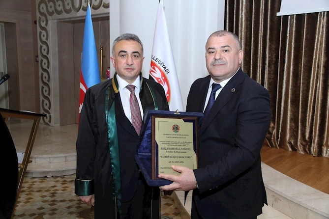 Vəkillər Kollegiyasının Rəyasət Heyətinin iclası keçirilib, bir sıra məsələlər müzakirə edilib — FOTOLAR Vəkillər Kollegiyasının Rəyasət Heyətinin iclası keçirilib, bir sıra məsələlər müzakirə edilib — FOTOLAR