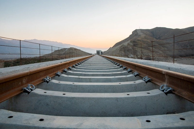 İşğaldan azad olunmuş ərazilərdə dəmiryol infrastrukturu yenidən qurulur — FOTOLAR
