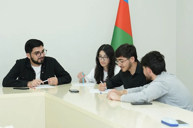 “AMİN” könüllüləri üçün “Effektiv kommunikasiya” mövzusunda təlim keçirilib — FOTOLAR