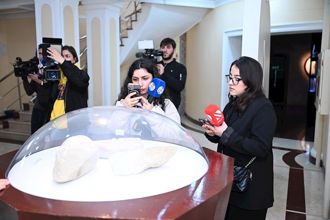Qobustan qoruğuna mediatur təşkil olunub — FOTOLAR Qobustan qoruğuna mediatur təşkil olunub — FOTOLAR