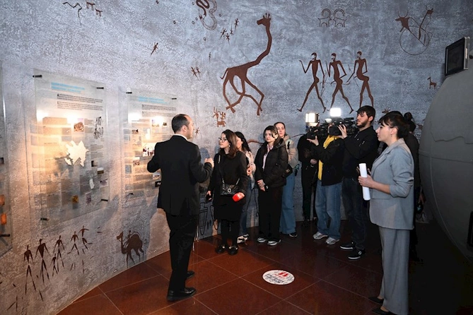 Qobustan qoruğuna mediatur təşkil olunub — FOTOLAR Qobustan qoruğuna mediatur təşkil olunub — FOTOLAR