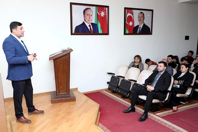 Azəriqazın təşəbbüsü və nazirliyin dəstəyi ilə tələbələrlə görüş keçirildi — FOTOLAR/VİDEO