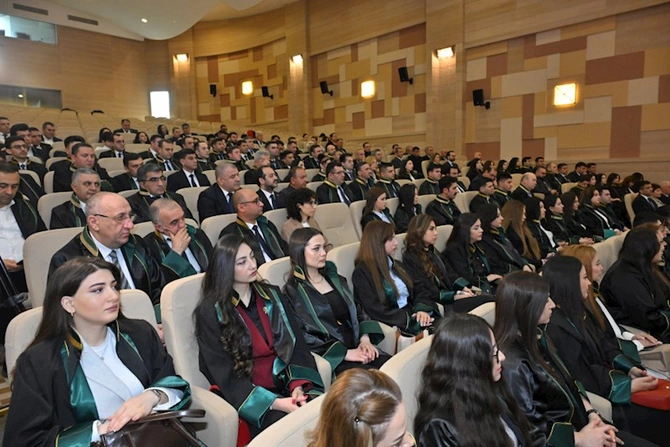 Vəkillər Kollegiyasının Rəyasət Heyətinin iclası keçirilib, bir sıra məsələlər müzakirə edilib — FOTOLAR Vəkillər Kollegiyasının Rəyasət Heyətinin iclası keçirilib, bir sıra məsələlər müzakirə edilib — FOTOLAR