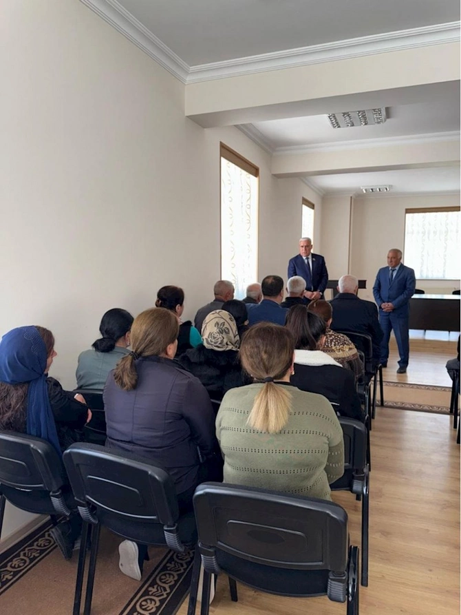 Vüqar Rəhimzadə Ordubadda seçiciləri ilə növbəti görüşünü keçirdi — FOTOLAR Vüqar Rəhimzadə Ordubadda seçiciləri ilə növbəti görüşünü keçirdi — FOTOLAR